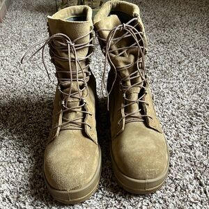 Waterproof Army boots